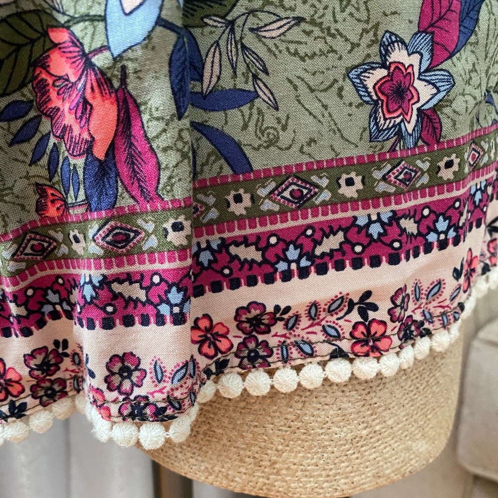 HOLLISTER FLORAL ROMPER - Picture 5 of 5